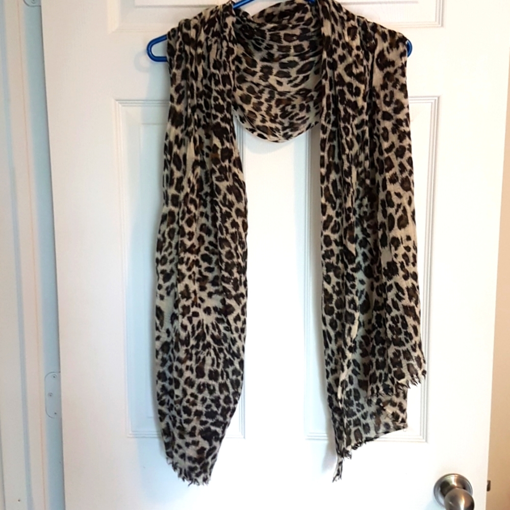4 for $25 - Fashion scarf